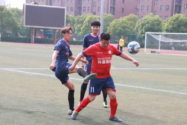 王晗:很多战术为麦克勒莫准备 希望他尽快注册