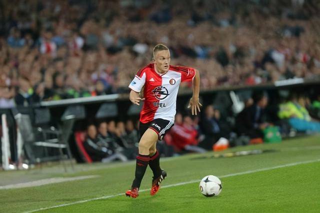 英超位居榜首天数榜：曼联2363天最多